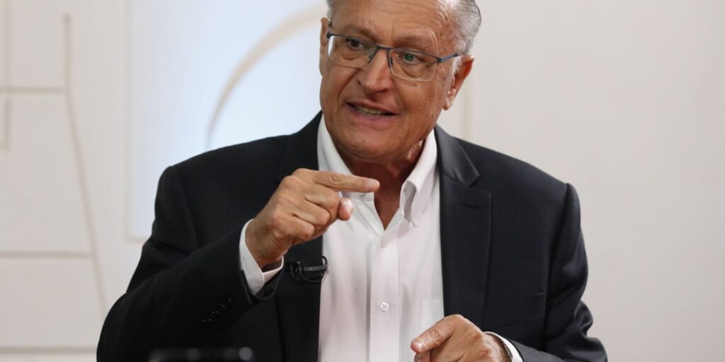 Alckmin: só um estado ainda não aderiu ao subsídio do diesel alckmin:-so-um-estado-ainda-nao-aderiu-ao-subsidio-do-diesel