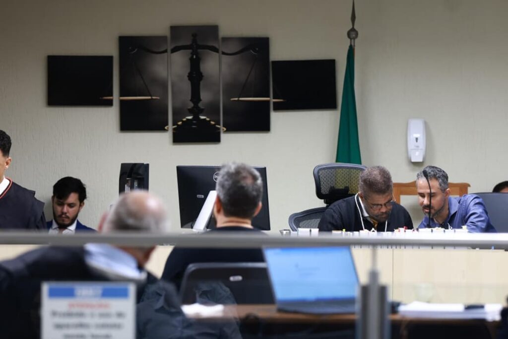 “estar-na-presenca-deles-e-muito-pesado”,-diz-irma-de-vitima-em-julgamento-de-chacina-no-df