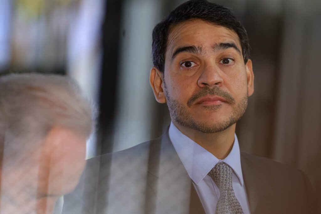 ministro-vai-se-licenciar-para-apoiar-messias-em-sabatina