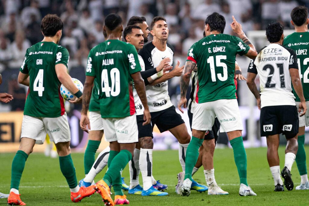 stjd-apresenta-denuncias-contra-corinthians-apos-confusao-em-classico