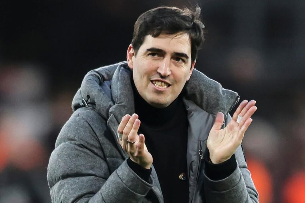 premier-league:-time-de-rayan,-ex-vasco,-anuncia-saida-de-tecnico