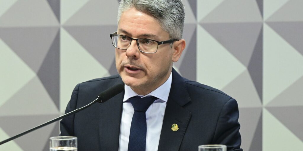 Relatório da CPI do Crime conecta facções com sistema financeiro relatorio-da-cpi-do-crime-conecta-faccoes-com-sistema-financeiro