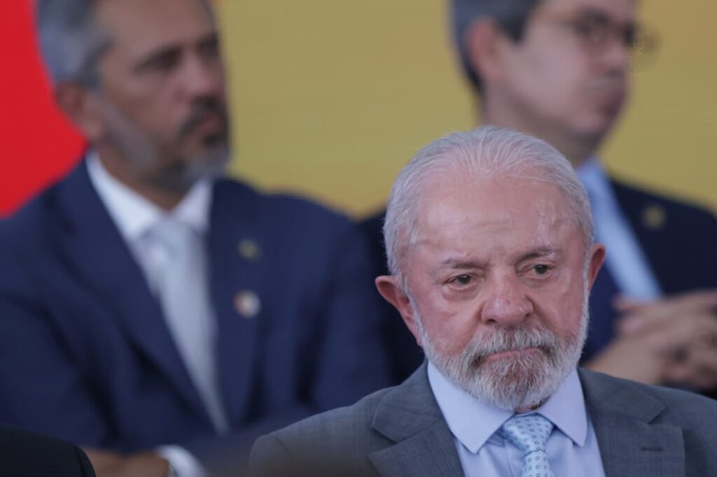 cnt:-governo-lula-tem-37,2%-de-avaliacao-negativa-e-32,1%-de-positiva