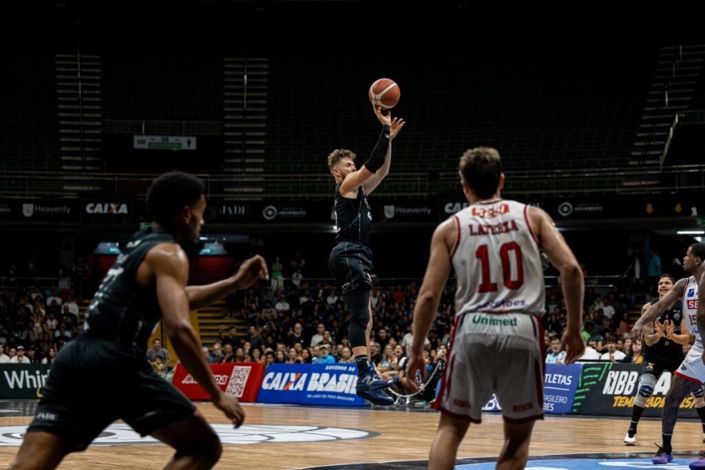 nbb:-brasilia-basquete-e-derrotado-em-casa-pelo-lider-franca