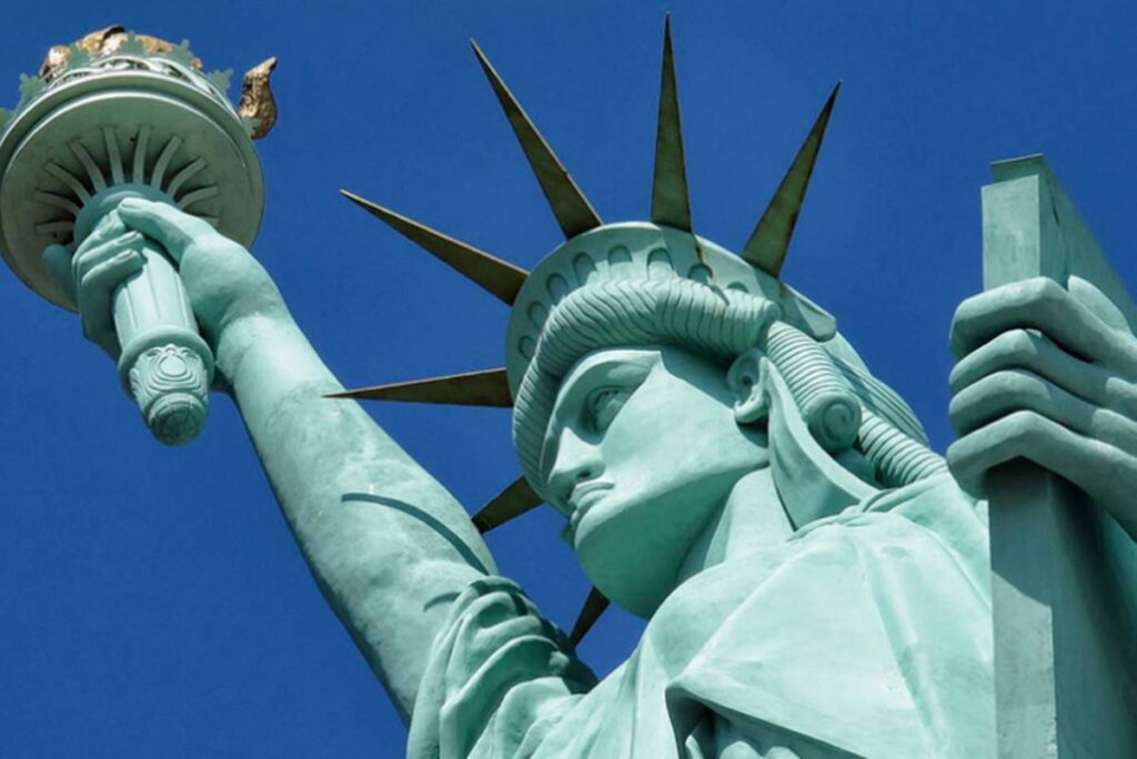 estatua-da-havan:-mp-pede-r$-500-mil-em-indenizacao-por-danos-morais