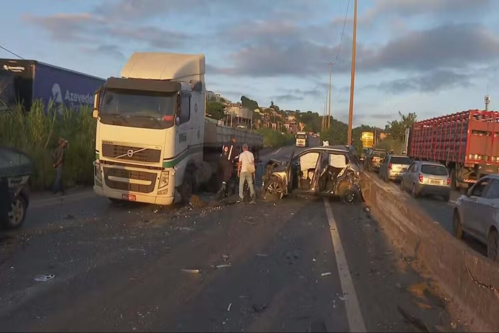 acidentes-travam-anel-rodoviario-e-deixam-um-morto-em-bh