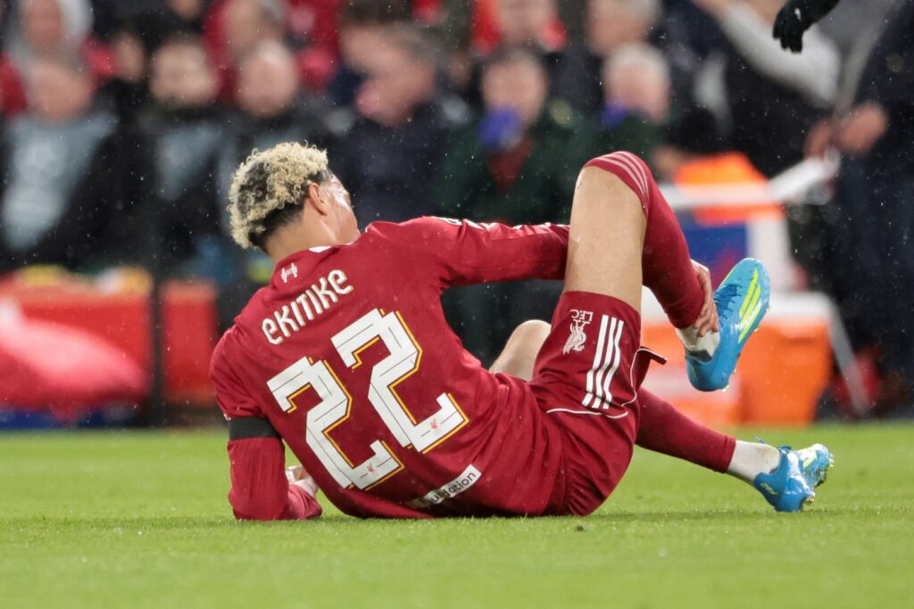 astro-da-franca-rompe-tendao-de-aquiles-e-esta-fora-da-copa-do-mundo