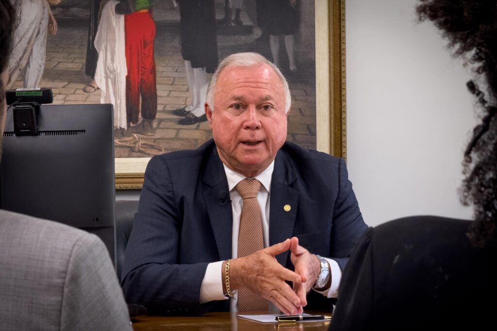 pec-da-6×1:-relator-na-ccj-vota-por-admissibilidade-e-sugere-transicao