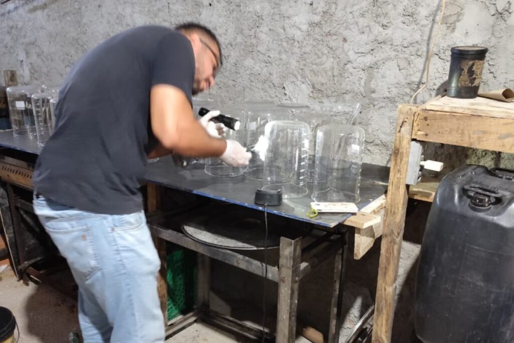 breaking-bad-no-guaruja:-policia-fecha-laboratorio-de-refino-de-drogas