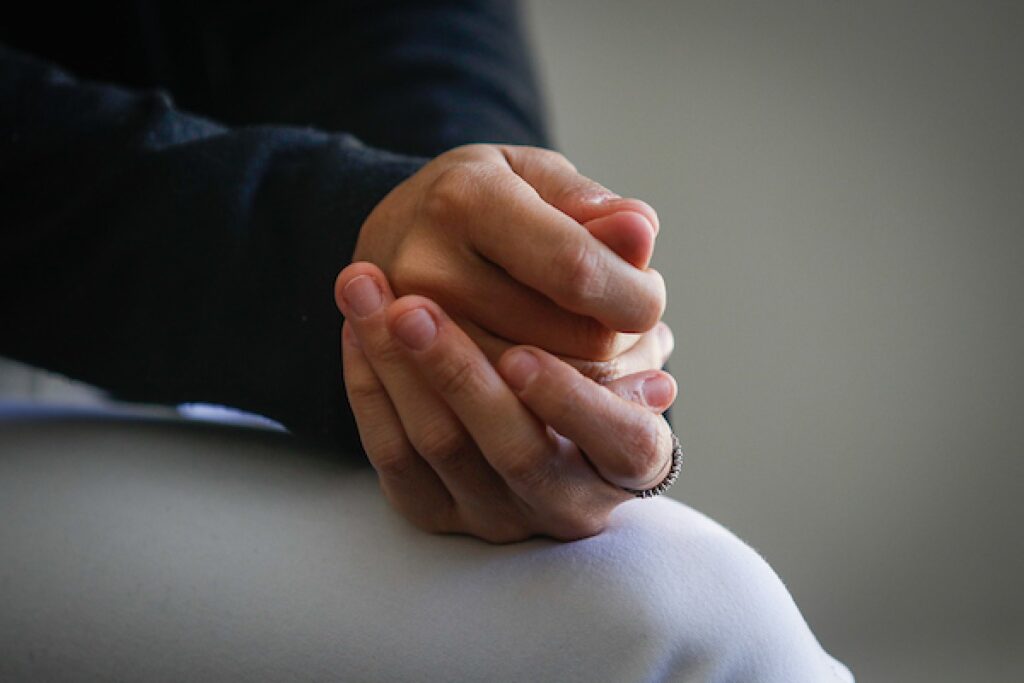 “peito-grandao”:-professor-e-condenado-por-comentario-sexual-em-sala