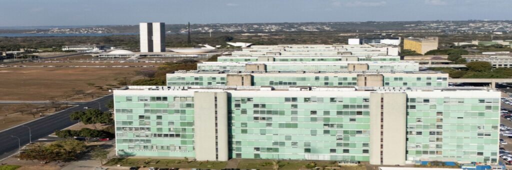 ldo-limita-crescimento-de-gasto-com-pessoal-a-0,6%-acima-da-inflacao