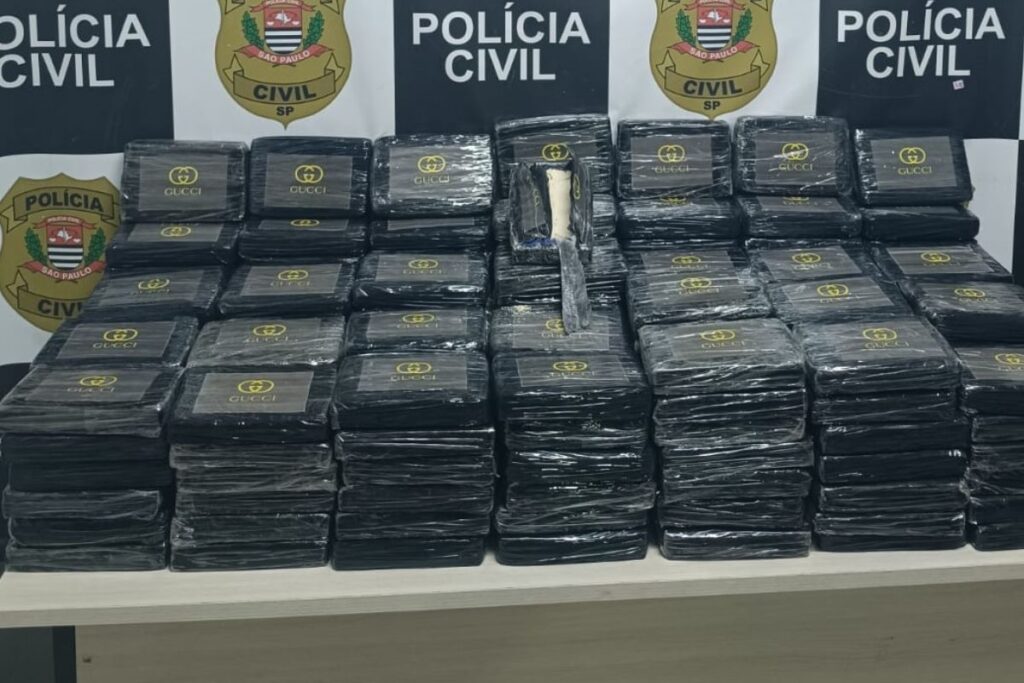 policia-apreende-caminhao-carregado-com-r$-4,5-milhoes-em-cocaina