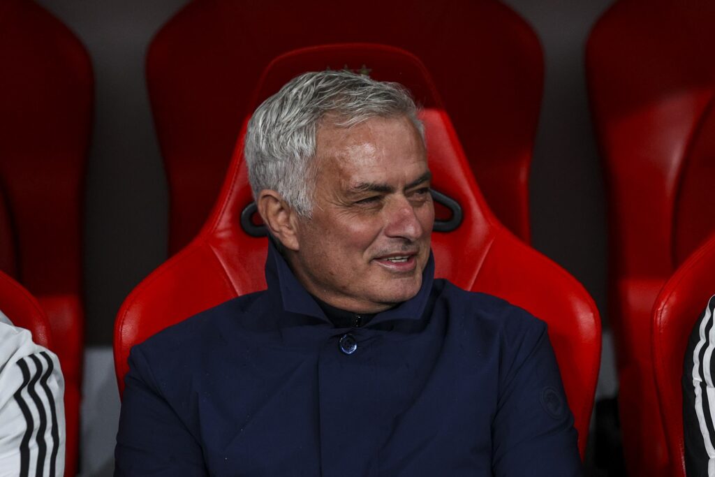 mourinho-e-alvo-de-clube-da-premier-league-para-a-proxima-temporada
