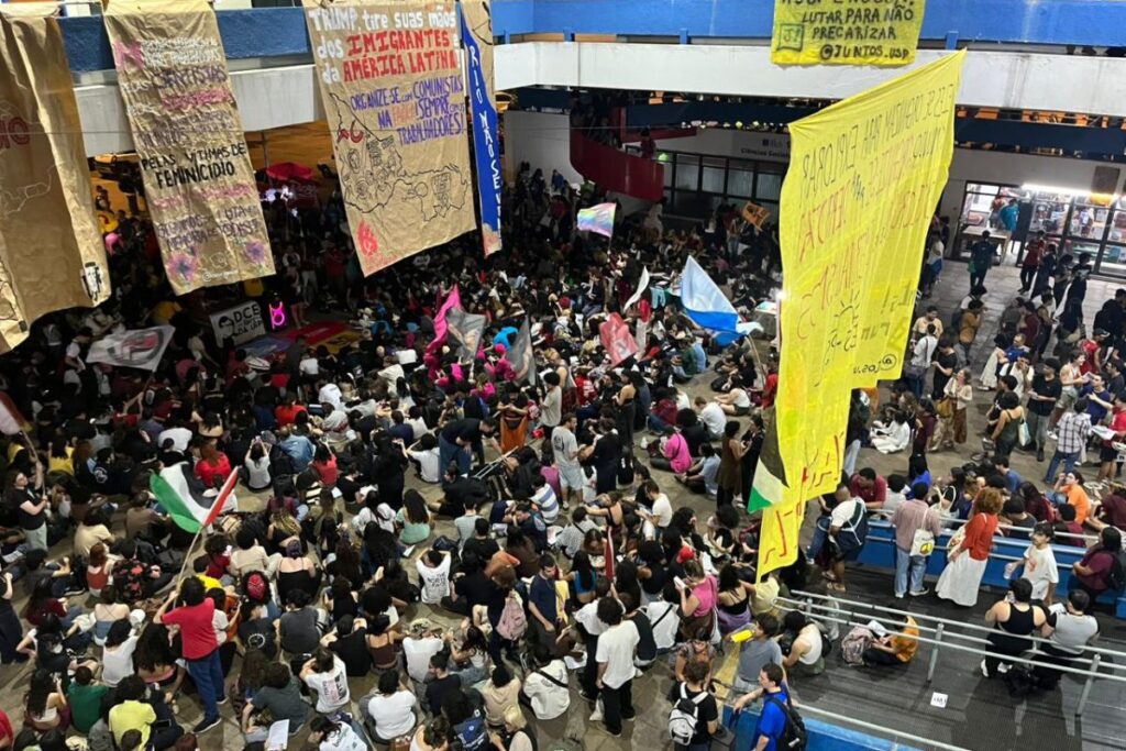 estudantes-da-usp-decretam-greve-por-tempo-indeterminado