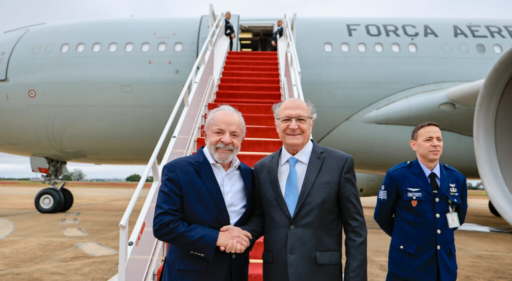 com-passagem-por-3-paises,-lula-embarca-para-europa-nesta-5a-(16/4)