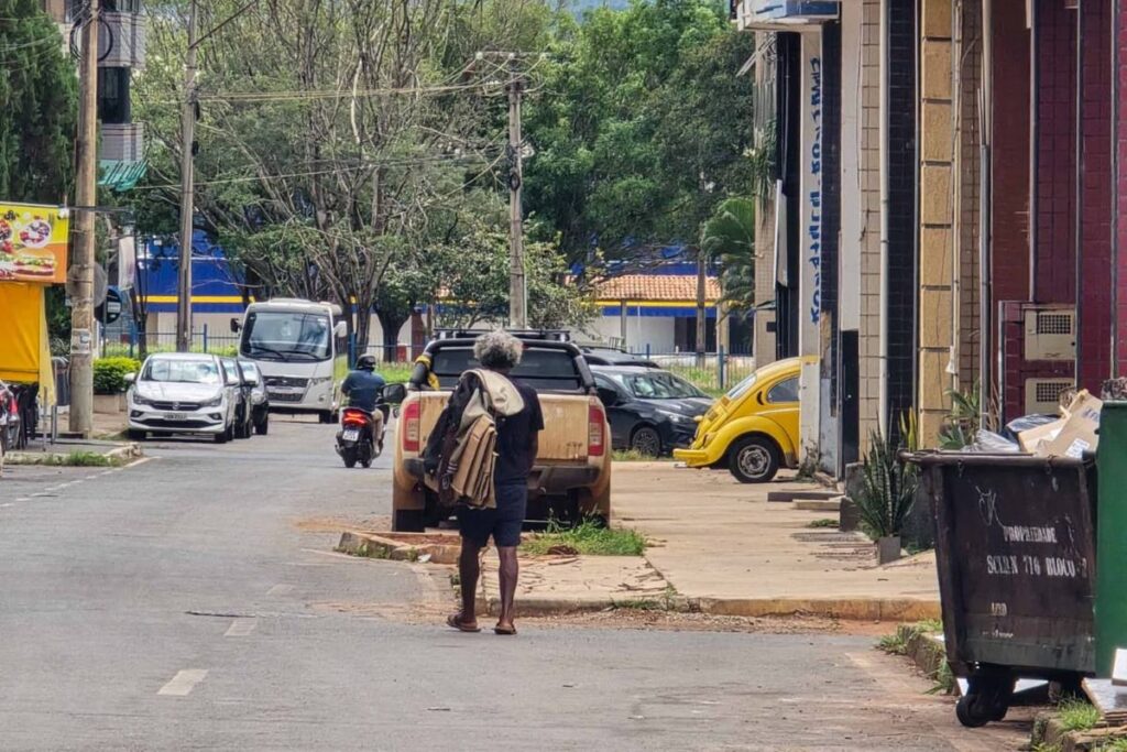 moradores-fazem-relatos-chocantes-sobre-trafico-de-drogas-na-asa-norte:-“parece-invasao-zumbi”