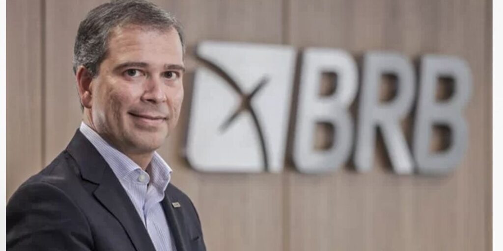 PF prende ex-presidente do BRB citado no caso do Banco Master pf-prende-ex-presidente-do-brb-citado-no-caso-do-banco-master
