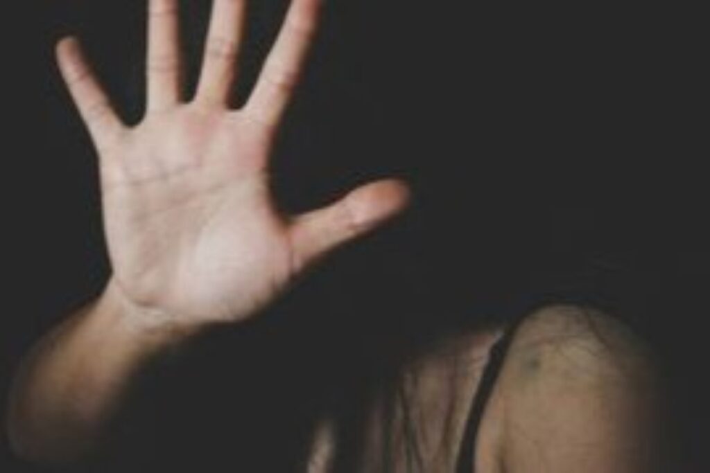 homem-que-tentou-atear-fogo-na-ex-na-frente-da-filha-e-condenado-em-mg