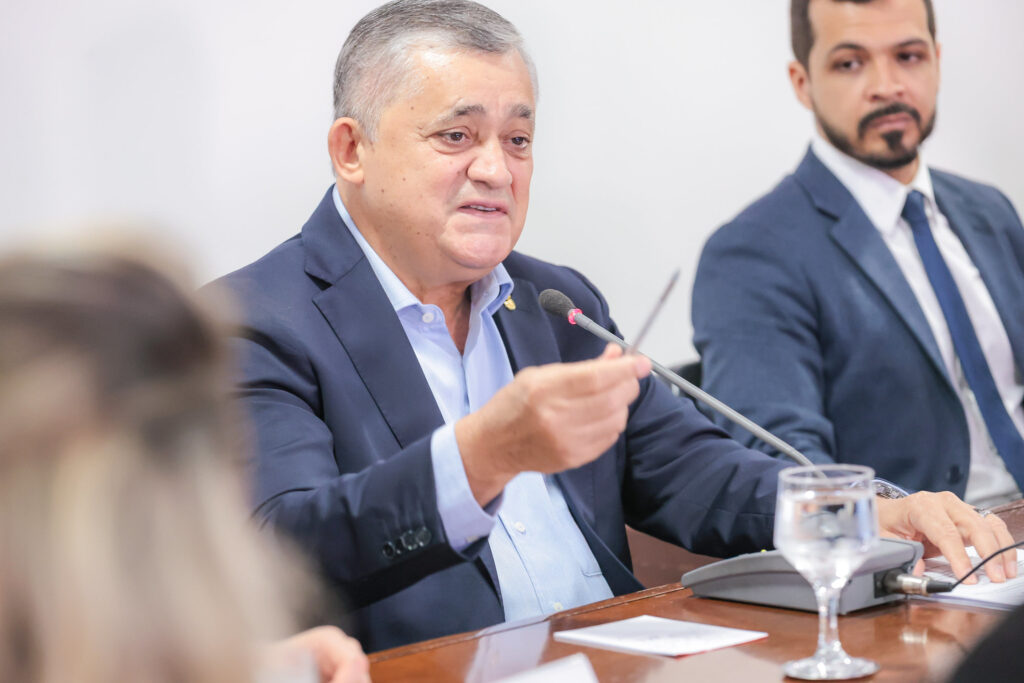 “radicalmente-contra”,-diz-guimaraes-sobre-socorro-do-governo-ao-brb