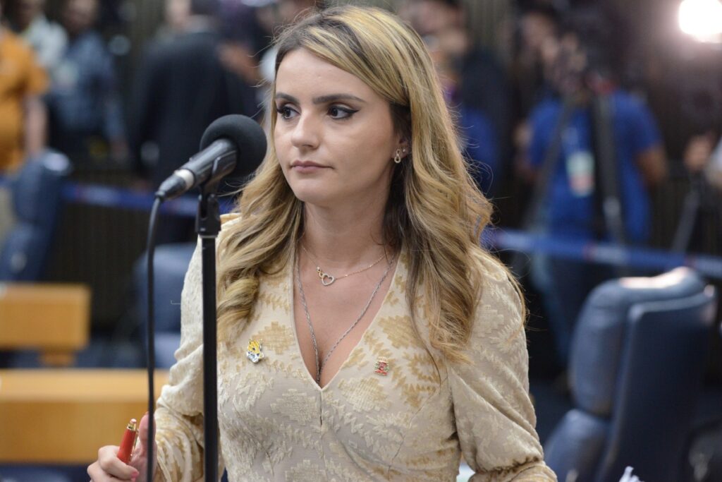 vetorazzo-quer-fim-de-penduricalho-para-aposentados-da-camara-de-sp