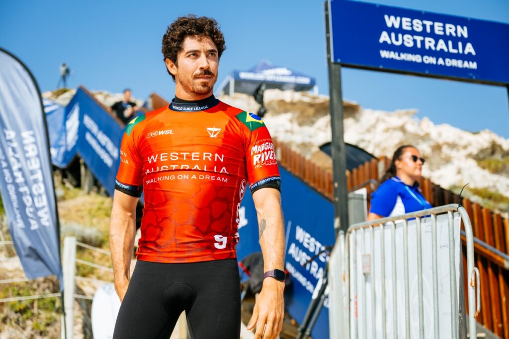 surfista-brasileiro-discute-com-australiano-em-etapa-da-wsl;-confira