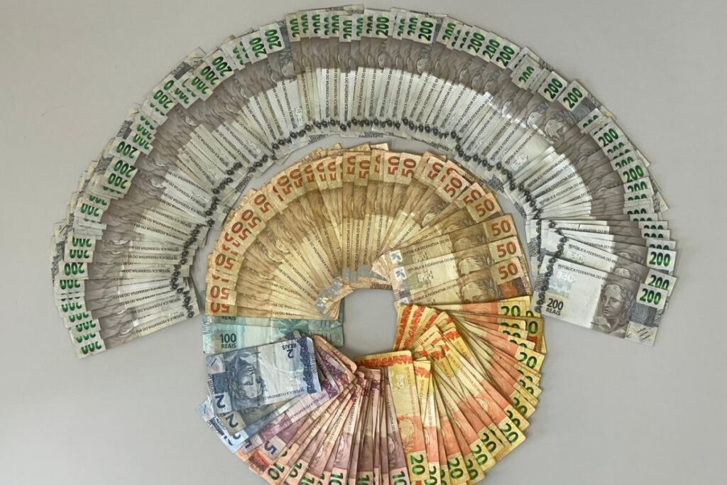 empresario-e-executado-a-tiros-e-tem-comercio-incendiado-por-divida