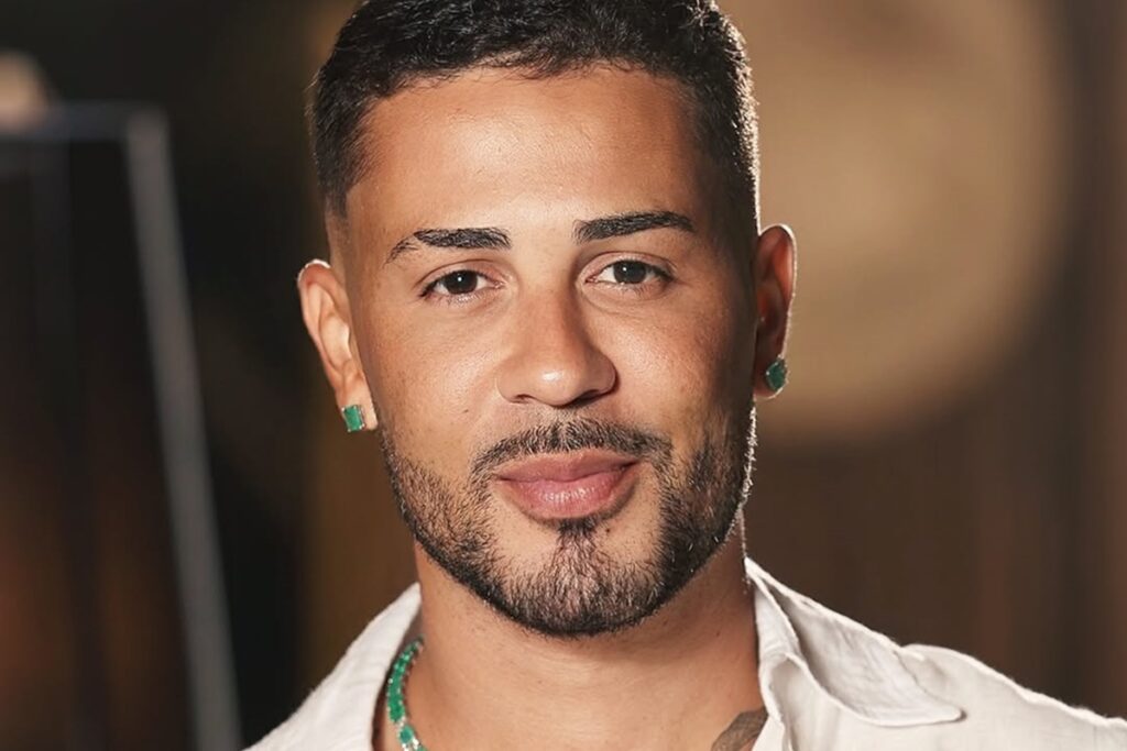 carlinhos-maia-faz-cirurgia-e-acende-debate-sobre-procedimento-facial