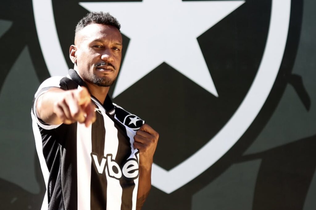 botafogo-x-internacional:-edenilson-convoca-torcida-para-jogao-no-df.-veja-video