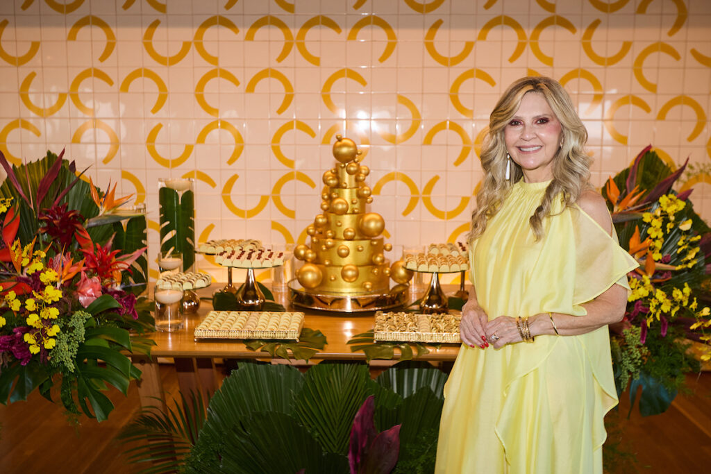 ana-valadao-brinda-novo-ciclo-com-comemoracao-intimista-entre-amigas