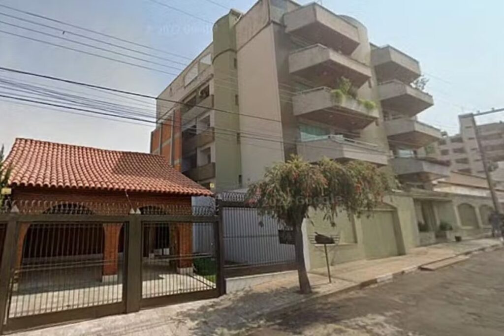 muro-“anticuriosos”:-construcao-inusitada-repercute-no-mundo-inteiro