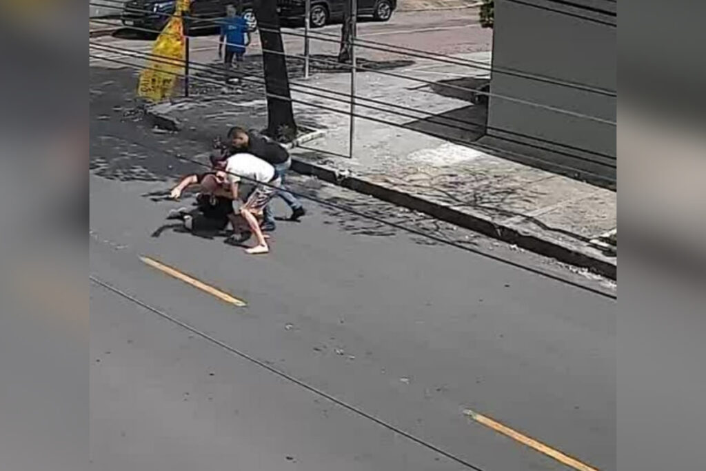 homem-e-assaltado-e-espancado-no-bairro-castelo-em-bh.-video