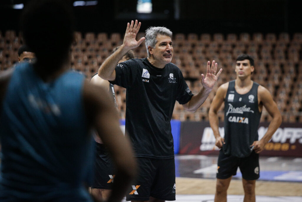 brasilia-basquete-encerra-preparacao-para-os-playoffs-do-nbb.-veja-video