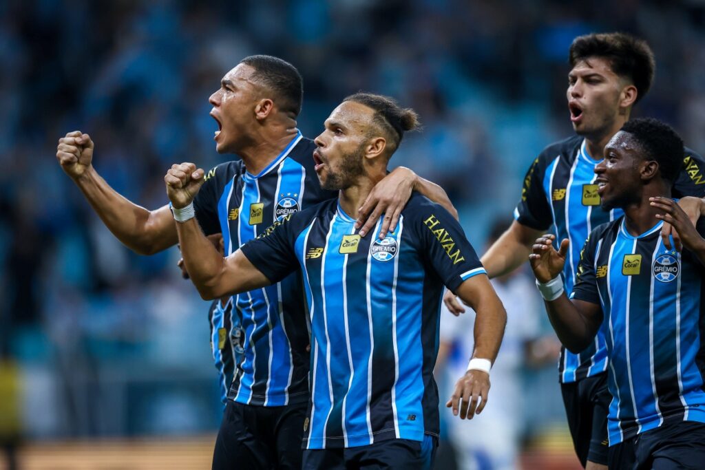 com-um-a-mais,-gremio-bate-confianca-e-abre-vantagem-na-copa-do-brasil