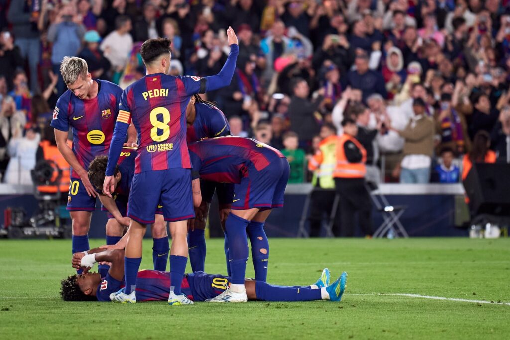 em-partida-do-barcelona,-lamine-yamal-deixa-o-gramado-com-dores