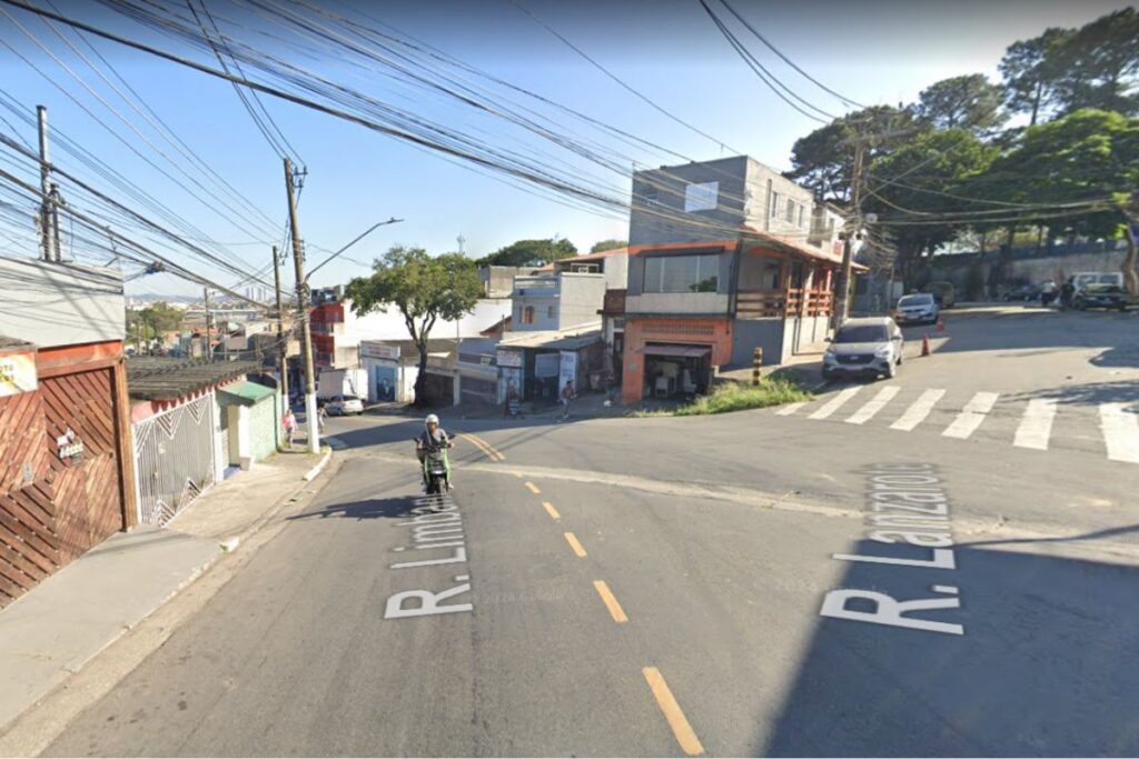 teto-de-padaria-desaba-e-2-pessoas-ficam-debaixo-de-escombros