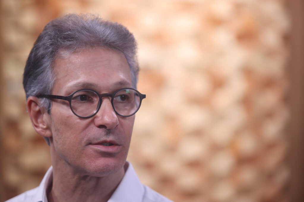 apos-ganhar-vitrine-em-embate-com-stf,-zema-vira-alvo-de-bolsonaristas