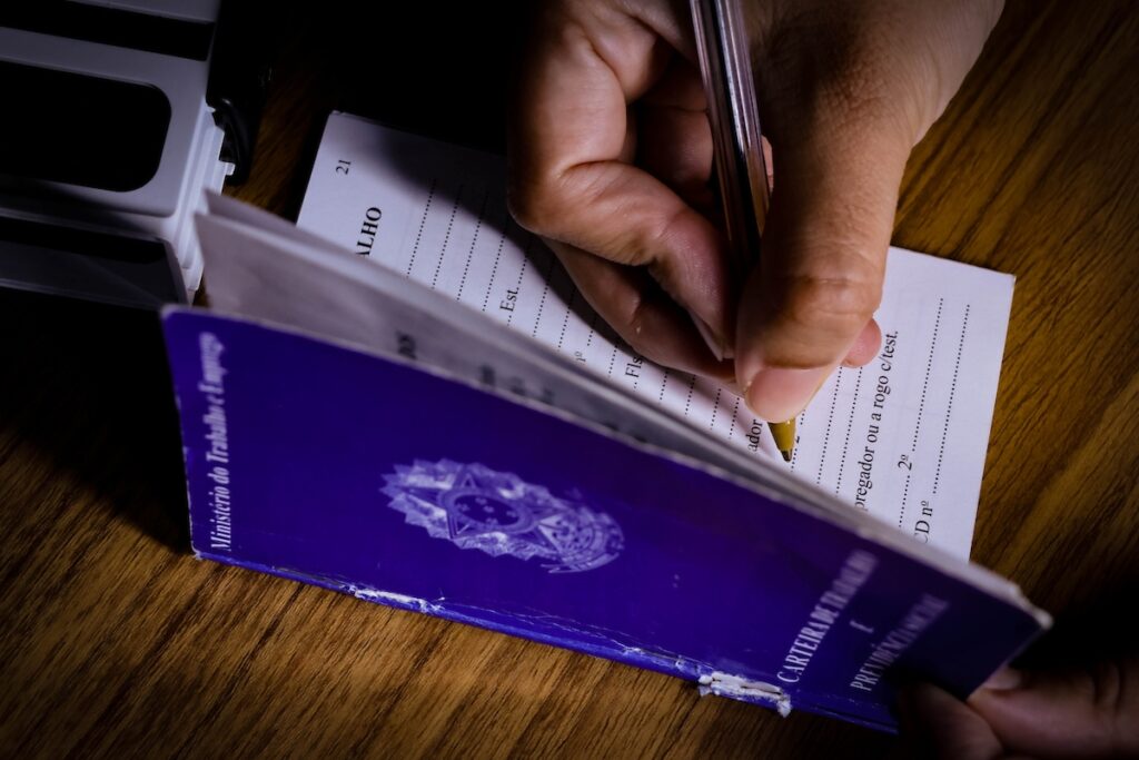 df-tem-895-vagas-de-trabalho-nesta-quinta-com-salarios-de-ate-r$-3-mil