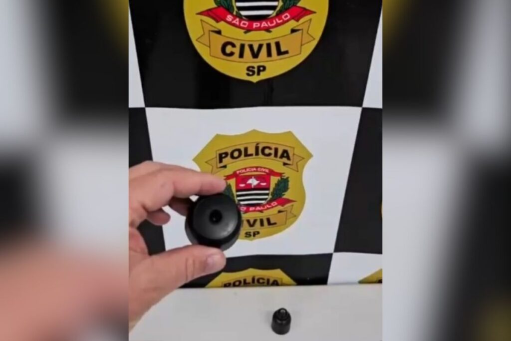 cameras-ocultas:-padrasto-e-preso-por-gravar-secretamente-enteada-nua
