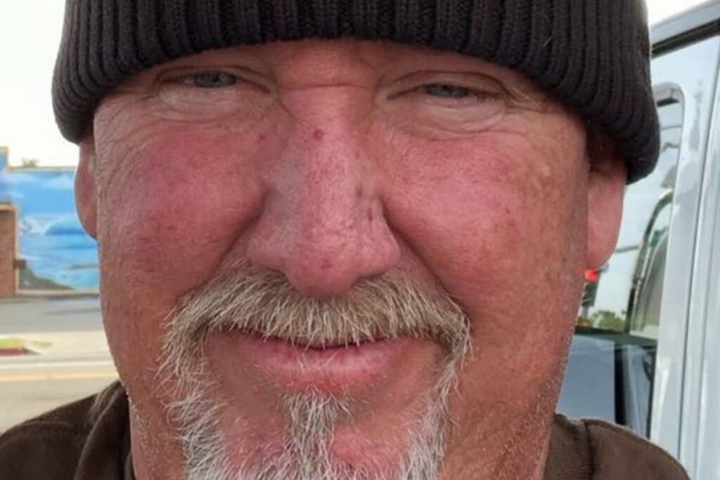 darrell-sheets-sofria-ataques-on-line-antes-de-tirar-a-propria-vida