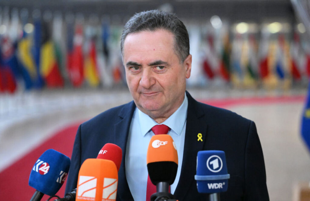 ministro-da-defesa-diz-que-israel-pode-levar-ira-a-“idade-das-trevas”