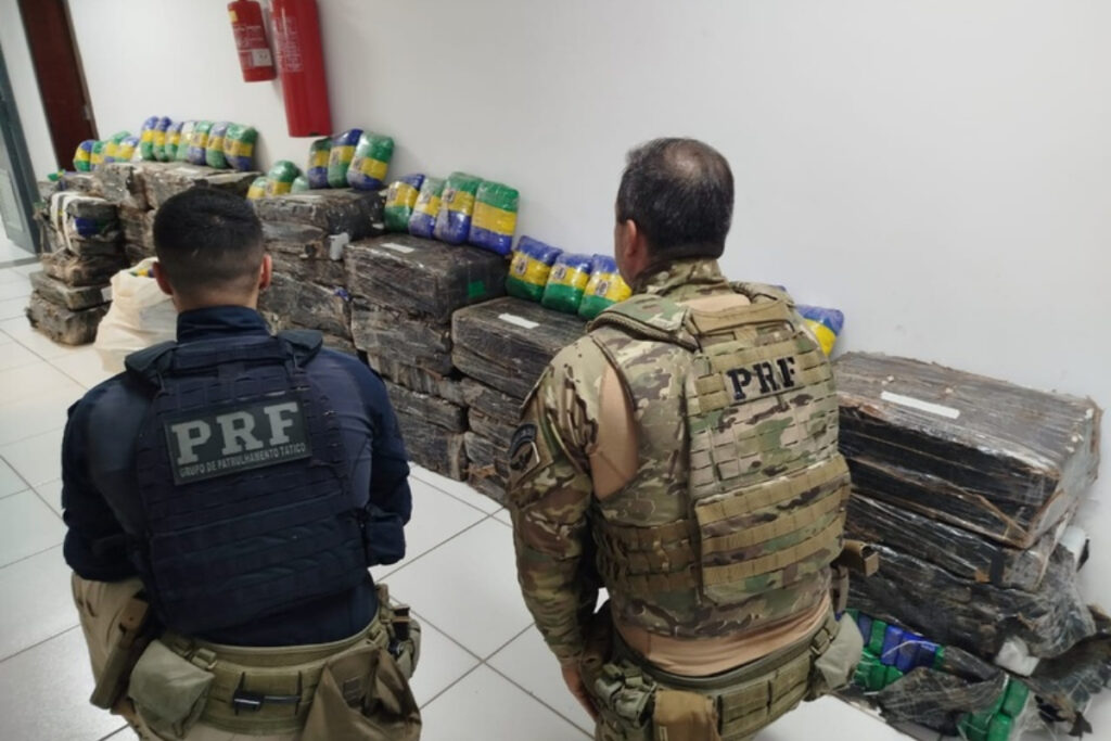 prf-apreende-1,2-tonelada-de-“maconha-da-copa”-no-parana;-entenda.-veja-video