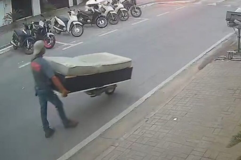 aposentada-desaparecida-foi-morta-e-transportada-em-cama,-diz-policia.-veja-video