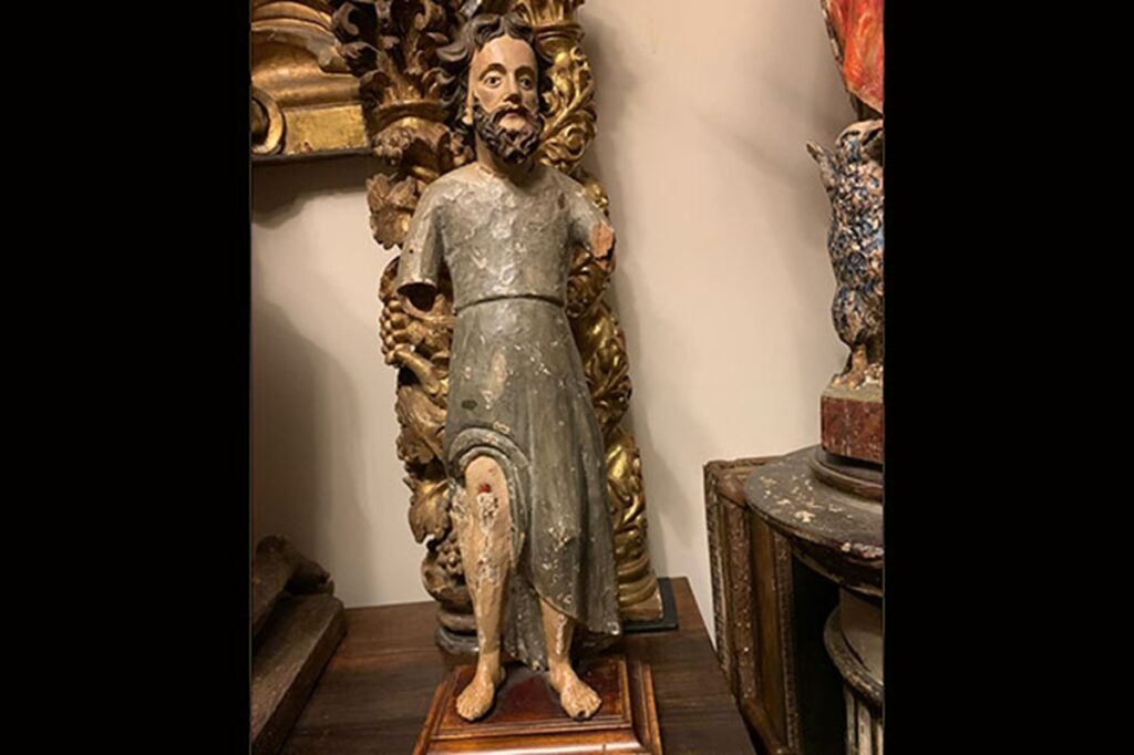 mg:-imagem-de-sao-roque-furtada-ha-30-anos-e-devolvida-para-santuario