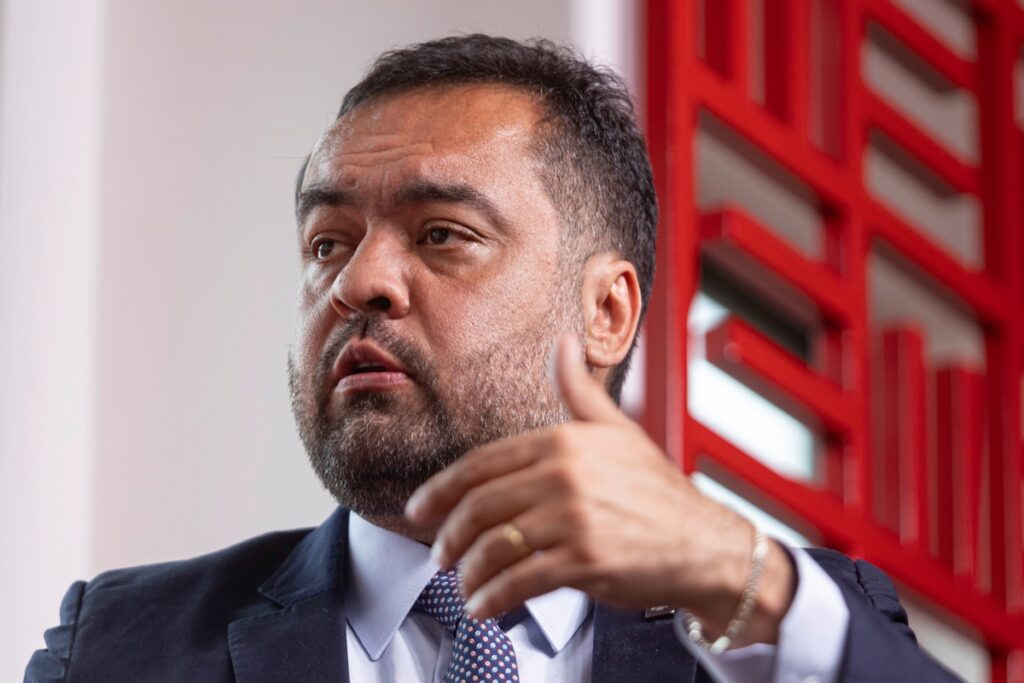 tse-publica-acordao-de-julgamento-que-tornou-claudio-castro-inelegivel