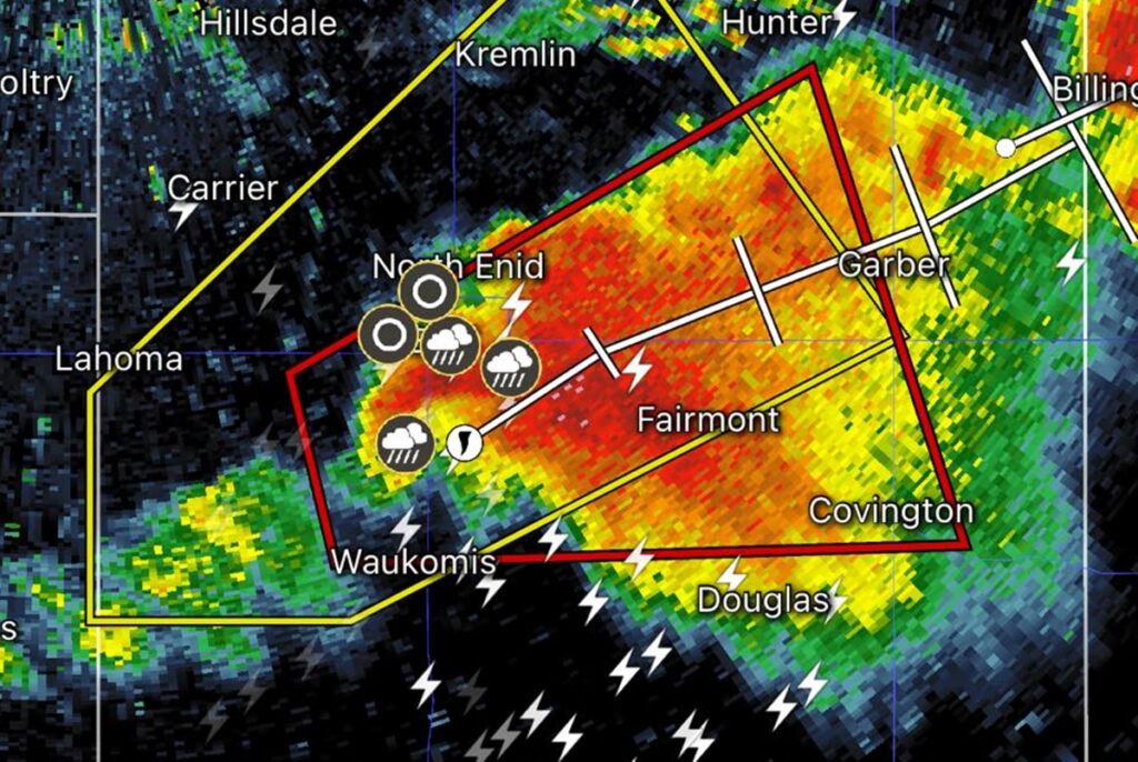 tornado-atinge-cidade-em-oklahoma,-nos-eua,-e-deixa-feridos