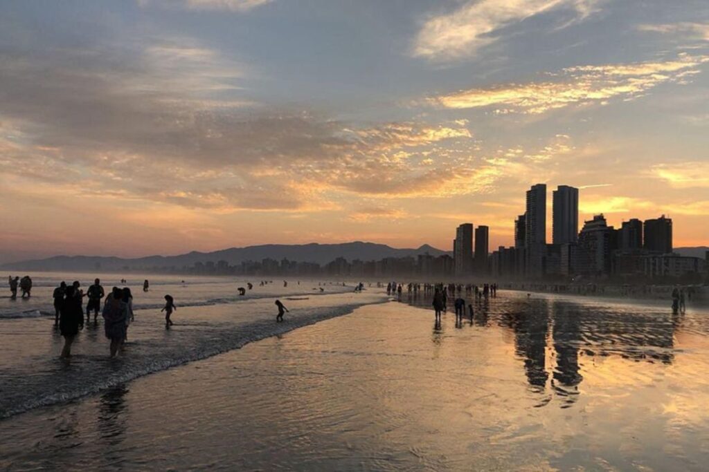 sextou-com-hora-extra-do-sol.-veja-a-previsao-do-tempo-para-sao-paulo