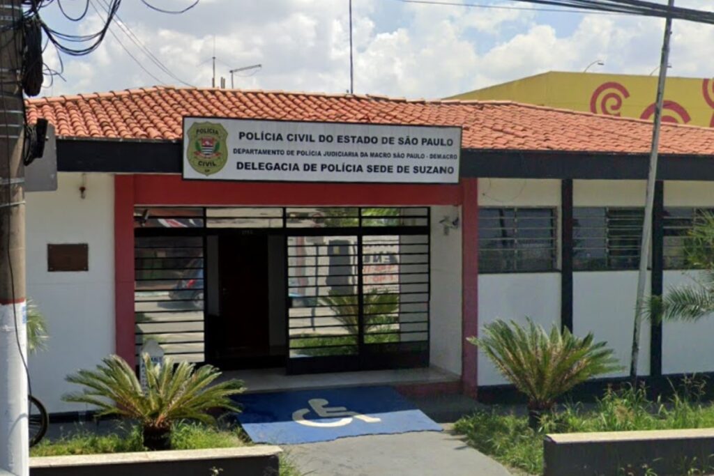 professora-ve-amiga-do-ex-marido-e-a-esfaqueia-com-navalha