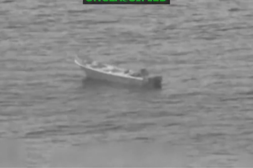 eua-ataca-embarcacao-no-pacifico-e-mata-duas-pessoas.-video