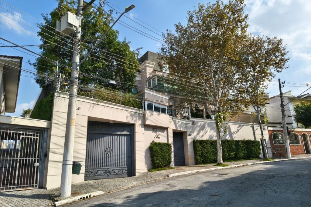 herdeira-da-pernambucanas:-onde-fica-a-mansao-de-anita-harley-em-sp?