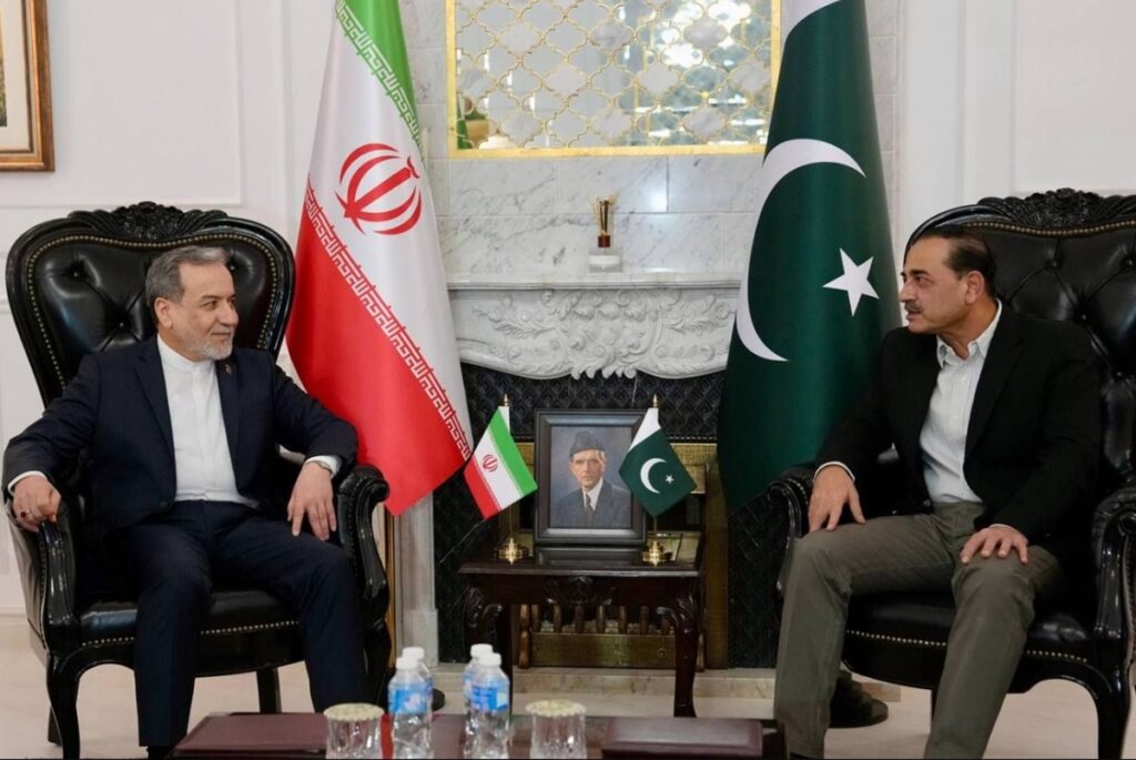 eua-e-ira-vao-ao-paquistao,-mas-conversa-direta-nao-esta-na-agenda